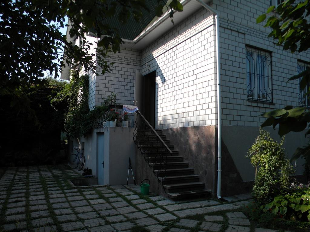 Guest House Dacha Kiev Esterno foto